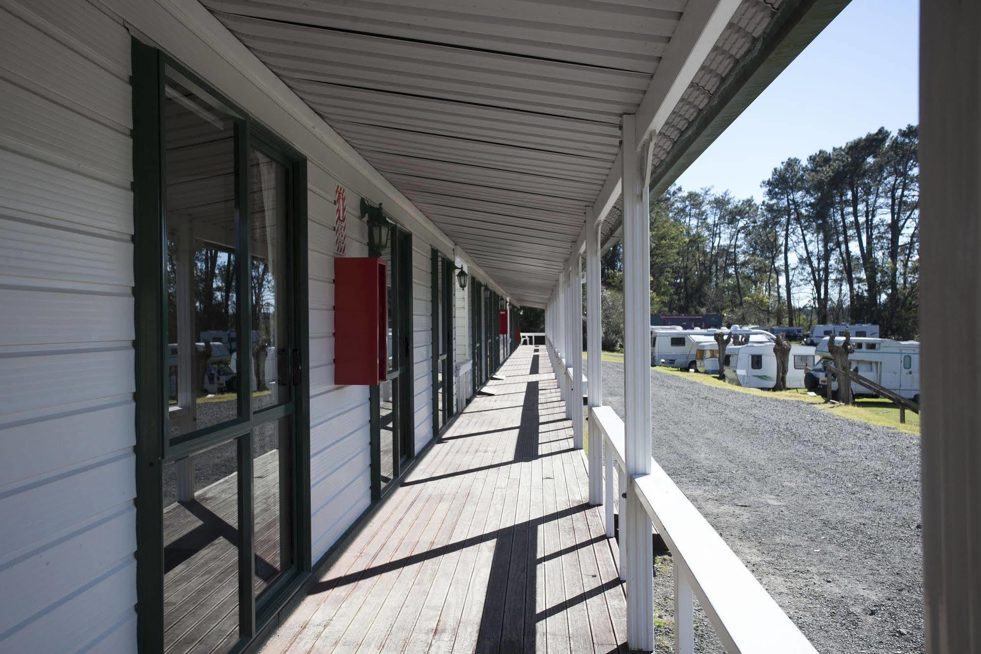 Opal Hot Springs & Holiday Park Okauia Exterior photo